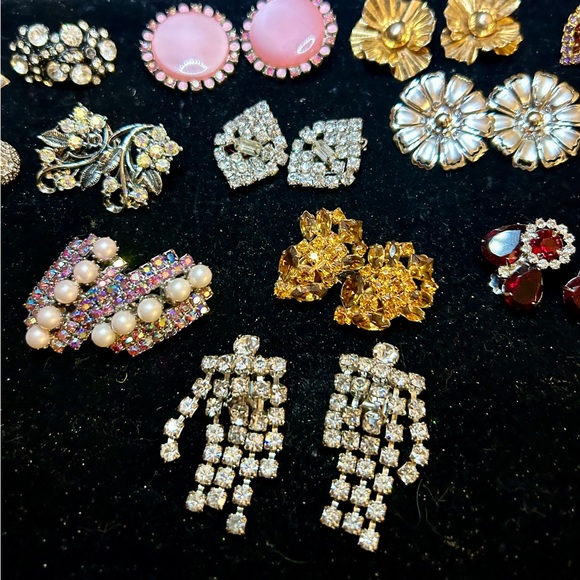 Vintage Clip Earrings Lot of 15. - Picture 4 of 11